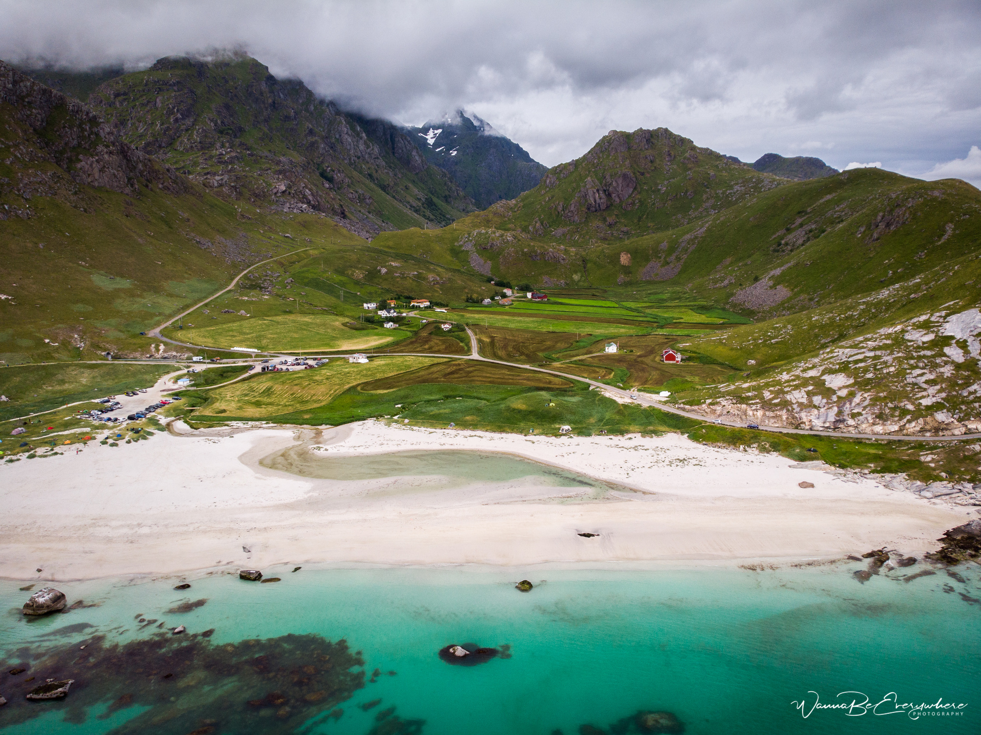 uttakleiv-and-haukland-beach-wannabeeverywhere